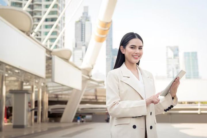 Guide To Work in Dubai