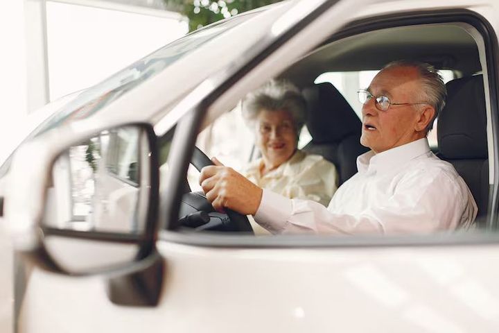 Affordable Car Leasing for Retirees: A Smart Savings Guide